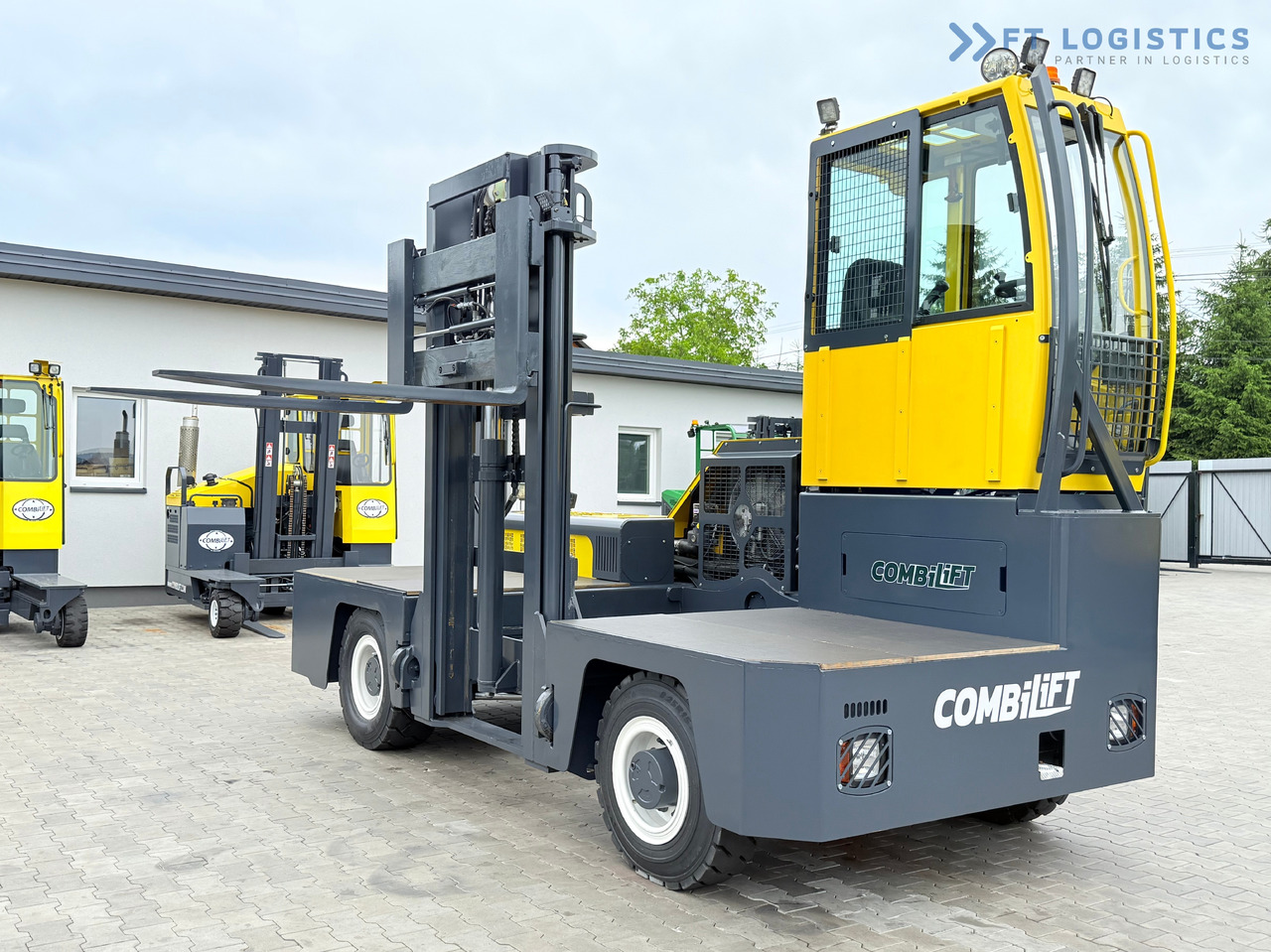 COMBILIFT C6000FSL / DIESEL / DUPLEX - 4100MM / 1400MM FORKS / SIDE LOADER / 6000KG CAPACITY / FREE LIFT / DEUTZ ENGINE / EXCELLENT CONDITION - מעמיס צד: תמונה 1 COMBILIFT C6000FSL / DIESEL / DUPLEX - 4100MM / 1400MM FORKS / SIDE LOADER / 6000KG CAPACITY / FREE LIFT / DEUTZ ENGINE / EXCELLENT CONDITION - מעמיס צד: תמונה 1