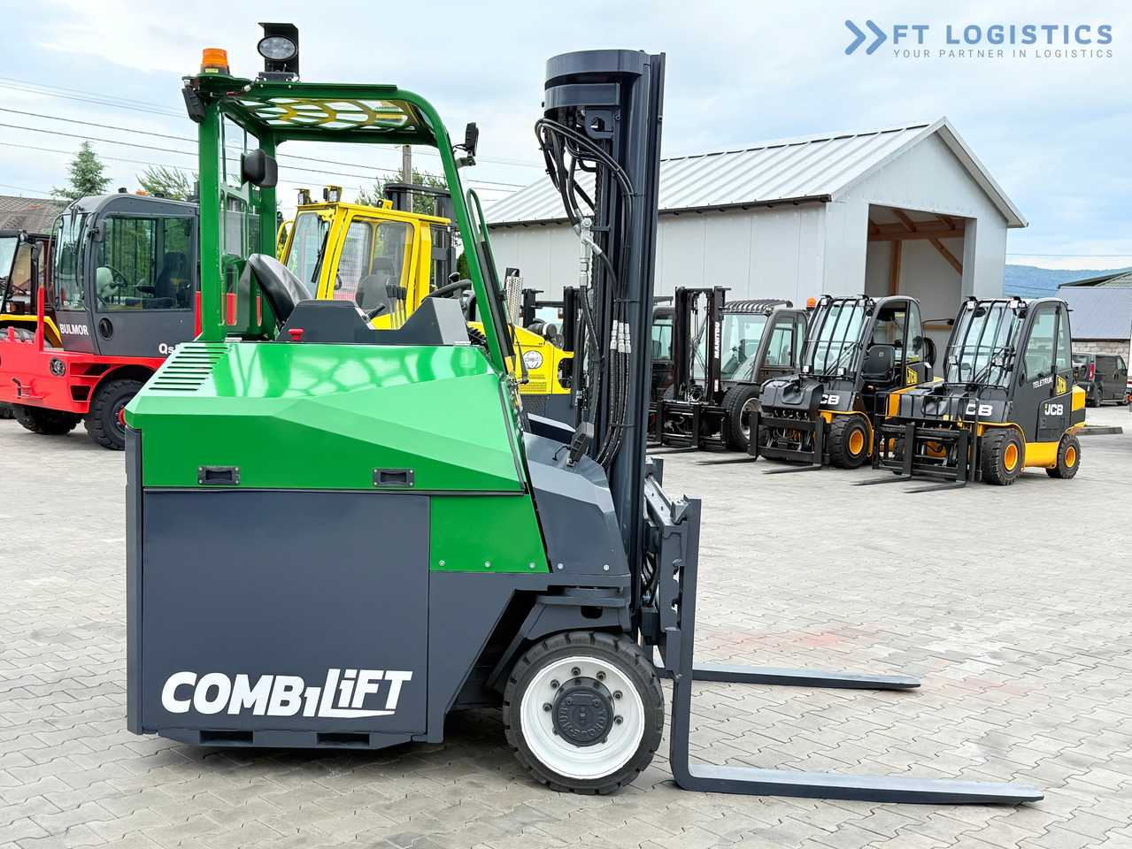 COMBILIFT Combilift CBE4000 / TRIPLEX 5200MM / ELECTRIC / FREE LIFT / FORK POSITIONER / SIDESHIFT / LIKE NEW - משאית הגעה ב-4 דרכים: תמונה 3 COMBILIFT Combilift CBE4000 / TRIPLEX 5200MM / ELECTRIC / FREE LIFT / FORK POSITIONER / SIDESHIFT / LIKE NEW - משאית הגעה ב-4 דרכים: תמונה 3