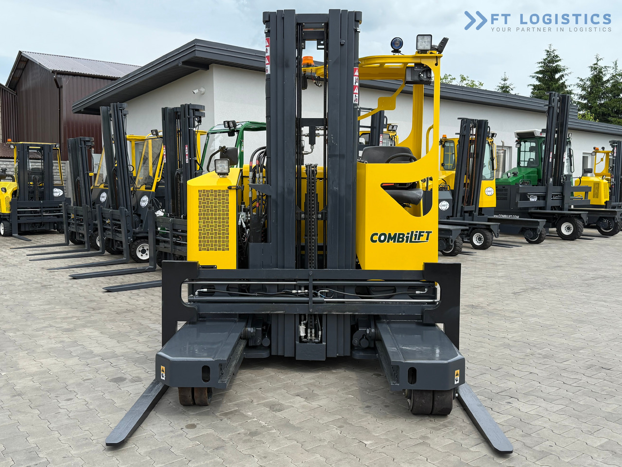 COMBILIFT MR / ELECTRIC / TRIPLEX – 6000MM / FULL FREE LIFT / WIDE POSITIONER / FORK SIDESHIFT / ONLY 1400 HOURS / LIKE NEW - משאית הגעה ב-4 דרכים: תמונה 3 COMBILIFT MR / ELECTRIC / TRIPLEX – 6000MM / FULL FREE LIFT / WIDE POSITIONER / FORK SIDESHIFT / ONLY 1400 HOURS / LIKE NEW - משאית הגעה ב-4 דרכים: תמונה 3
