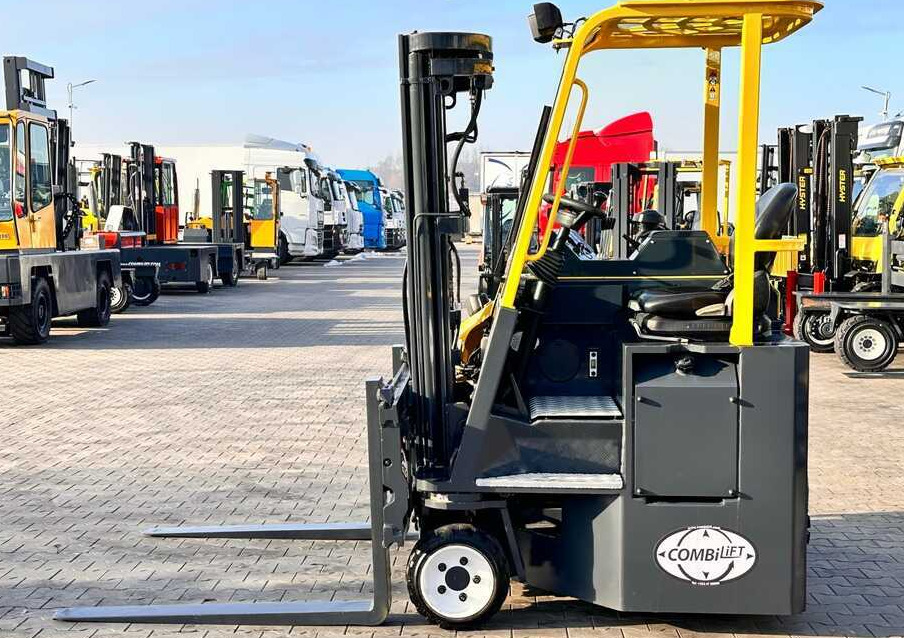 Combilift C2500CB - DIESEL - TRIPLEX - 2018 - LIKE NEW - משאית הגעה ב-4 דרכים: תמונה 4 Combilift C2500CB - DIESEL - TRIPLEX - 2018 - LIKE NEW - משאית הגעה ב-4 דרכים: תמונה 4