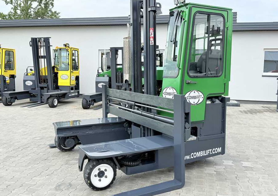 Combilift C3000 / DIESEL / DUPLEX 4000MM / WIDE FORK POSITIONER / FULL CABIN - משאית הגעה ב-4 דרכים: תמונה 2 Combilift C3000 / DIESEL / DUPLEX 4000MM / WIDE FORK POSITIONER / FULL CABIN - משאית הגעה ב-4 דרכים: תמונה 2