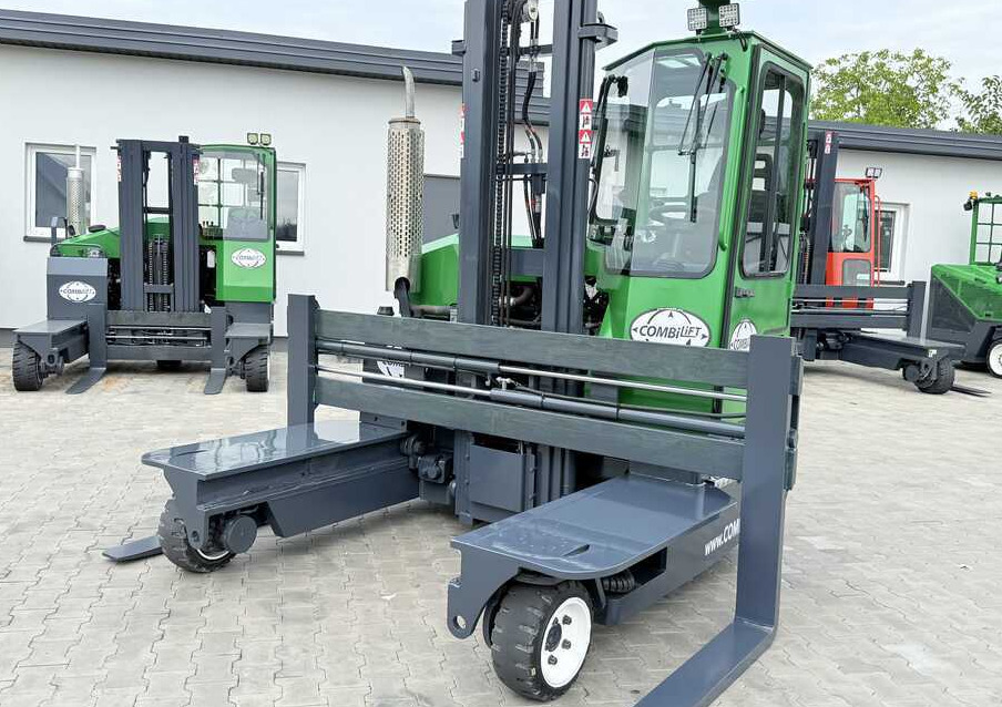 Combilift C3000 / DIESEL / DUPLEX 4000MM / WIDE FORK POSITIONER / FULL CABIN - משאית הגעה ב-4 דרכים: תמונה 3 Combilift C3000 / DIESEL / DUPLEX 4000MM / WIDE FORK POSITIONER / FULL CABIN - משאית הגעה ב-4 דרכים: תמונה 3