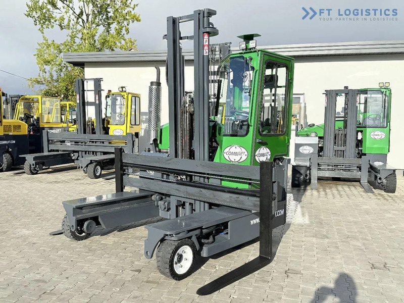 Combilift C3000 / DIESEL / DUPLEX 4200MM / FREE LIFT / WIDE FORK POSITIONER / FULL CABIN / EXCELLENT CONDITION / Wide range of four-way an - משאית הגעה ב-4 דרכים: תמונה 2 Combilift C3000 / DIESEL / DUPLEX 4200MM / FREE LIFT / WIDE FORK POSITIONER / FULL CABIN / EXCELLENT CONDITION / Wide range of four-way an - משאית הגעה ב-4 דרכים: תמונה 2