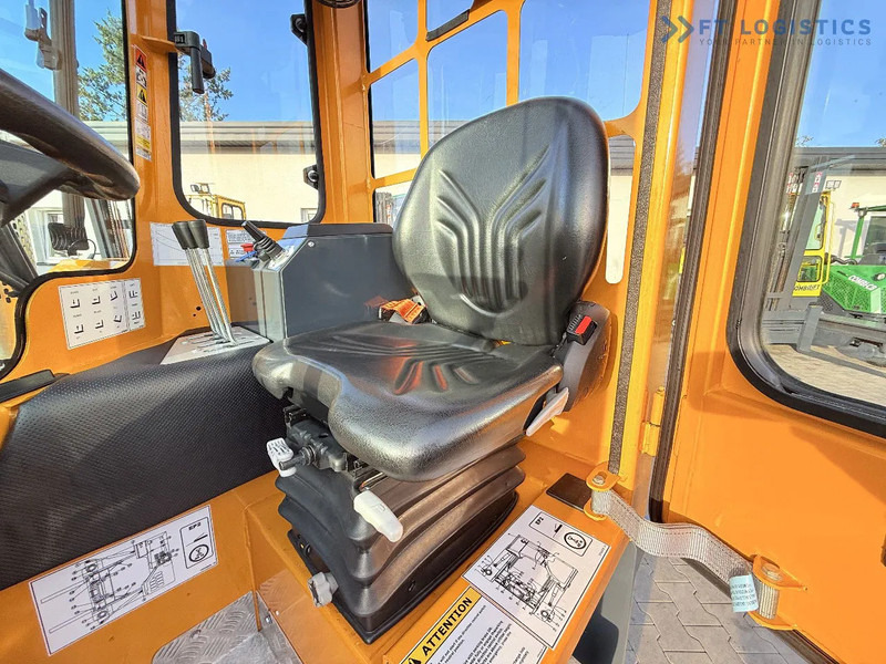 משאית הגעה ב-4 דרכים Combilift C3000 / GAS / DUPLEX 4500MM / ONLY 3096 HOURS / FORK SIDE SHIFT / FULL CABIN / EXCELLENT CONDITION / Wide range of four-way and: תמונה 12 משאית הגעה ב-4 דרכים Combilift C3000 / GAS / DUPLEX 4500MM / ONLY 3096 HOURS / FORK SIDE SHIFT / FULL CABIN / EXCELLENT CONDITION / Wide range of four-way and: תמונה 12