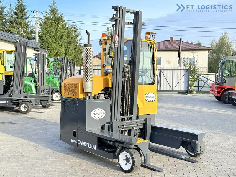 Combilift C3000 / GAS / DUPLEX 4500MM / ONLY 3096 HOURS / FORK SIDE SHIFT / FULL CABIN / EXCELLENT CONDITION / Wide range of four-way and - משאית הגעה ב-4 דרכים: תמונה 5 Combilift C3000 / GAS / DUPLEX 4500MM / ONLY 3096 HOURS / FORK SIDE SHIFT / FULL CABIN / EXCELLENT CONDITION / Wide range of four-way and - משאית הגעה ב-4 דרכים: תמונה 5