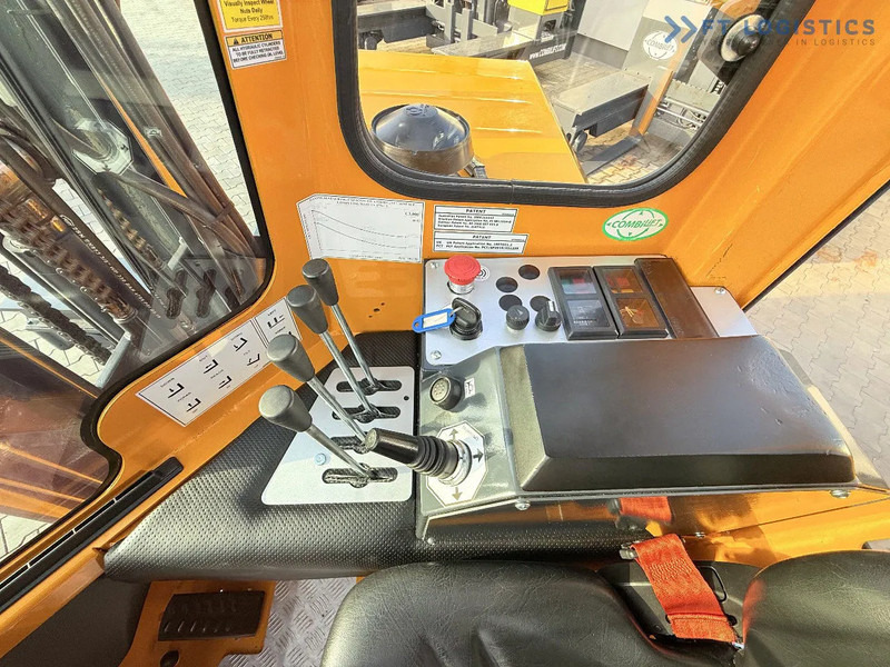 משאית הגעה ב-4 דרכים Combilift C3000 / GAS / DUPLEX 4500MM / ONLY 3096 HOURS / FORK SIDE SHIFT / FULL CABIN / EXCELLENT CONDITION / Wide range of four-way and: תמונה 16 משאית הגעה ב-4 דרכים Combilift C3000 / GAS / DUPLEX 4500MM / ONLY 3096 HOURS / FORK SIDE SHIFT / FULL CABIN / EXCELLENT CONDITION / Wide range of four-way and: תמונה 16