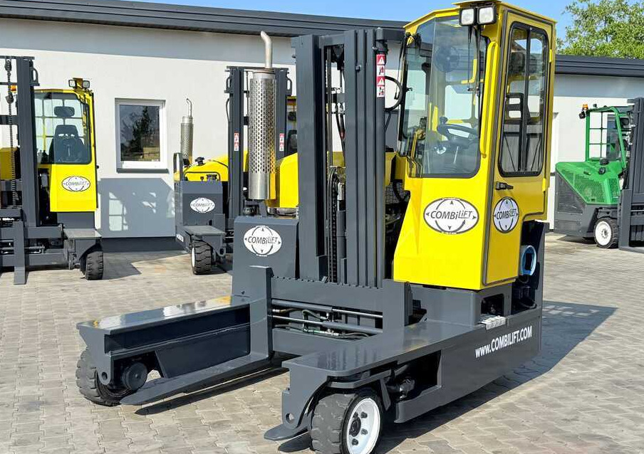 Combilift C3000 / GAS / TRIPLEX - 4900MM / ONLY 1537 HOURS / FORK POSITIONER / CABIN / LIKE NEW - משאית הגעה ב-4 דרכים: תמונה 1 Combilift C3000 / GAS / TRIPLEX - 4900MM / ONLY 1537 HOURS / FORK POSITIONER / CABIN / LIKE NEW - משאית הגעה ב-4 דרכים: תמונה 1