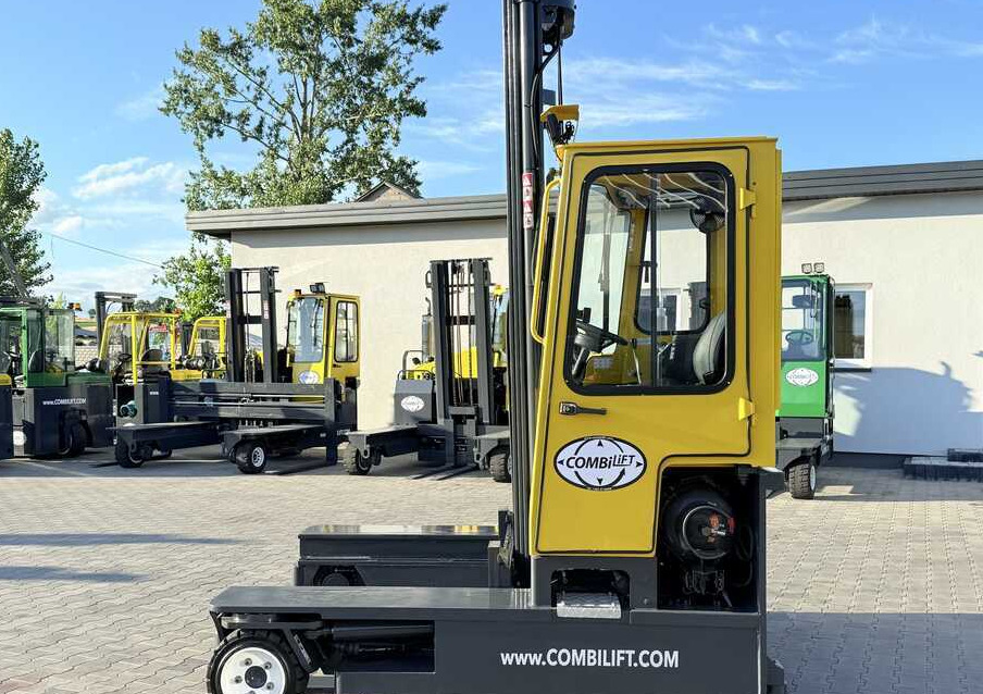 Combilift C3000 / GAS / TRIPLEX - 7600MM / FREE-LIFT / POSITIONER / A comprehensive range of four-way and side-loading forklifts. - משאית הגעה ב-4 דרכים: תמונה 2 Combilift C3000 / GAS / TRIPLEX - 7600MM / FREE-LIFT / POSITIONER / A comprehensive range of four-way and side-loading forklifts. - משאית הגעה ב-4 דרכים: תמונה 2