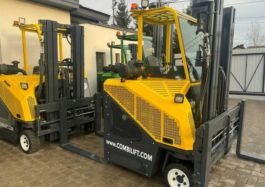 Combilift C3000CB -DIESEL- Only 6117 hours - משאית הגעה ב-4 דרכים: תמונה 3 Combilift C3000CB -DIESEL- Only 6117 hours - משאית הגעה ב-4 דרכים: תמונה 3