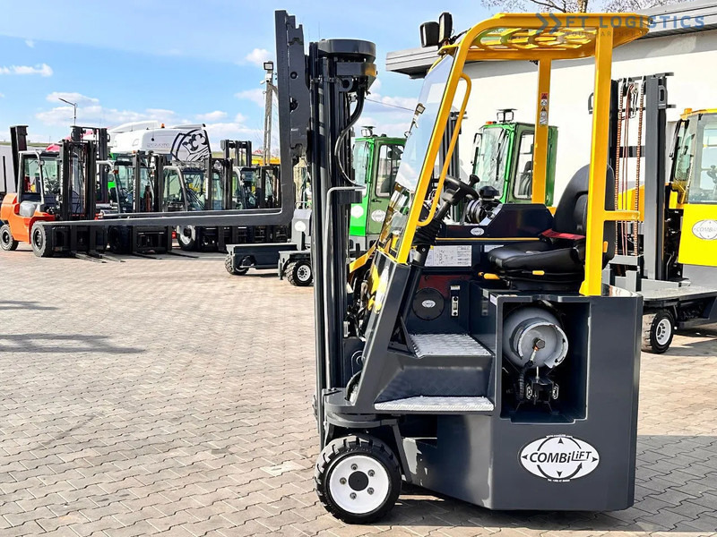 משאית הגעה ב-4 דרכים Combilift C3000CB / LPG / TRIPLEX / 4900MM / FREE LIFT / POSITIONER / LIKE NEW C3000CB / LPG / TRIPLEX / 4900MM / FREE LIFT / POSITIONER /: תמונה 15 משאית הגעה ב-4 דרכים Combilift C3000CB / LPG / TRIPLEX / 4900MM / FREE LIFT / POSITIONER / LIKE NEW C3000CB / LPG / TRIPLEX / 4900MM / FREE LIFT / POSITIONER /: תמונה 15