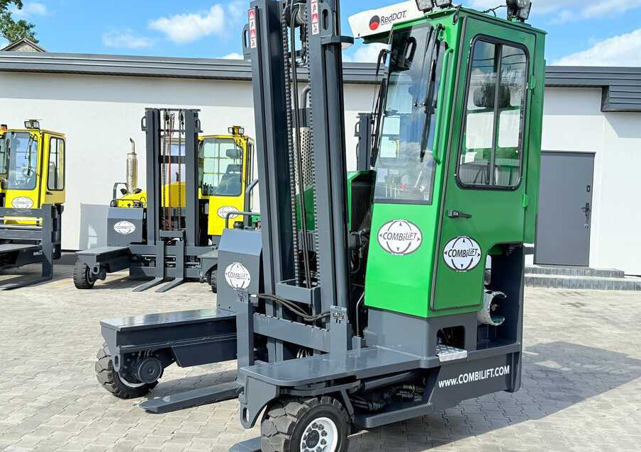Combilift C3500 / DUPLEX 4100MM / GAS / EXTENDABLE FORKS / CABIN / HEATING + AIR CONDITIONING / LIKE NEW - משאית הגעה ב-4 דרכים: תמונה 1 Combilift C3500 / DUPLEX 4100MM / GAS / EXTENDABLE FORKS / CABIN / HEATING + AIR CONDITIONING / LIKE NEW - משאית הגעה ב-4 דרכים: תמונה 1