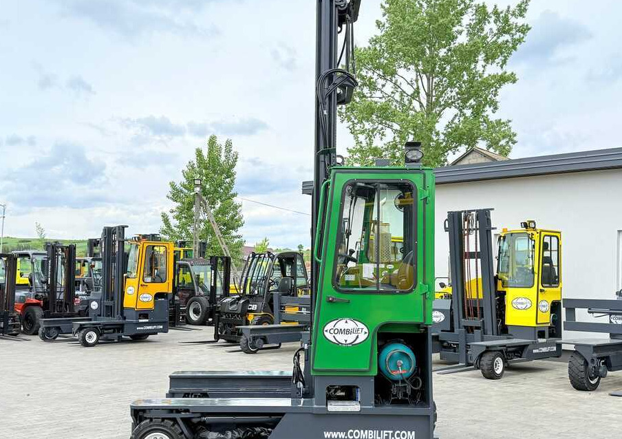 Combilift C4000 / GAS / TRIPLEX - 9300MM / FREE-LIFT / POSITIONER / LIKE NEW - משאית הגעה ב-4 דרכים: תמונה 2 Combilift C4000 / GAS / TRIPLEX - 9300MM / FREE-LIFT / POSITIONER / LIKE NEW - משאית הגעה ב-4 דרכים: תמונה 2