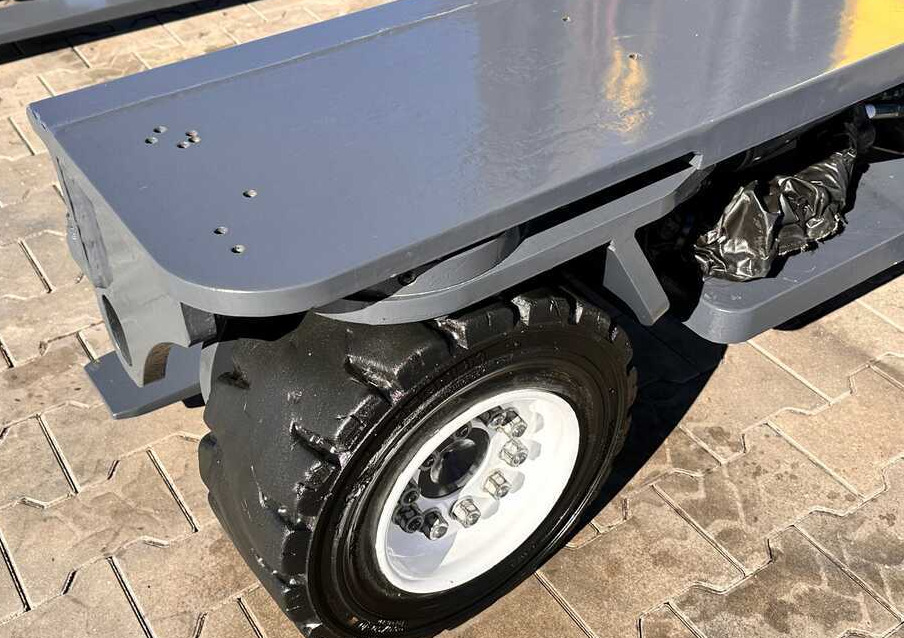 Combilift C4000 / LPG / DUPLEX / 4100MM / WEIGHT / FORK SIDE SHIFT / LIKE NEW - משאית הגעה ב-4 דרכים: תמונה 4 Combilift C4000 / LPG / DUPLEX / 4100MM / WEIGHT / FORK SIDE SHIFT / LIKE NEW - משאית הגעה ב-4 דרכים: תמונה 4