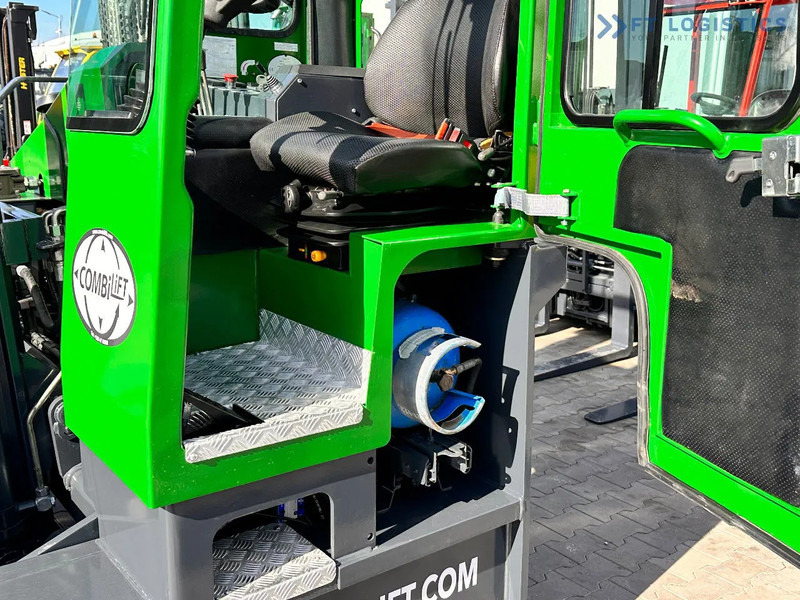 Combilift C4000 / LPG / DUPLEX / 4500MM / FREE LIFT / LIKE NEW C4000 / LPG / DUPLEX / 4500MM / FREE LIFT / LIKE NEW - משאית הגעה ב-4 דרכים: תמונה 5 Combilift C4000 / LPG / DUPLEX / 4500MM / FREE LIFT / LIKE NEW C4000 / LPG / DUPLEX / 4500MM / FREE LIFT / LIKE NEW - משאית הגעה ב-4 דרכים: תמונה 5