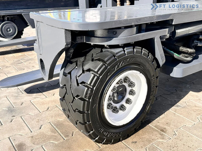 Combilift C4000 / LPG / DUPLEX / 4500MM / FREE LIFT / LIKE NEW C4000 / LPG / DUPLEX / 4500MM / FREE LIFT / LIKE NEW - משאית הגעה ב-4 דרכים: תמונה 4 Combilift C4000 / LPG / DUPLEX / 4500MM / FREE LIFT / LIKE NEW C4000 / LPG / DUPLEX / 4500MM / FREE LIFT / LIKE NEW - משאית הגעה ב-4 דרכים: תמונה 4