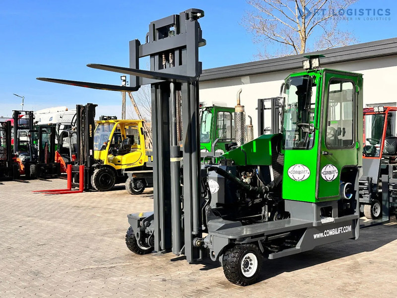 Combilift C4000 / LPG / DUPLEX / 4500MM / FREE LIFT / LIKE NEW C4000 / LPG / DUPLEX / 4500MM / FREE LIFT / LIKE NEW - משאית הגעה ב-4 דרכים: תמונה 1 Combilift C4000 / LPG / DUPLEX / 4500MM / FREE LIFT / LIKE NEW C4000 / LPG / DUPLEX / 4500MM / FREE LIFT / LIKE NEW - משאית הגעה ב-4 דרכים: תמונה 1