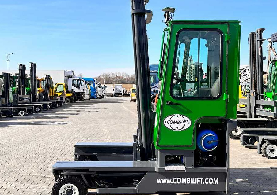 Combilift C4000 / LPG / DUPLEX / 4500MM / FREE LIFT / LIKE NEW - משאית הגעה ב-4 דרכים: תמונה 3 Combilift C4000 / LPG / DUPLEX / 4500MM / FREE LIFT / LIKE NEW - משאית הגעה ב-4 דרכים: תמונה 3