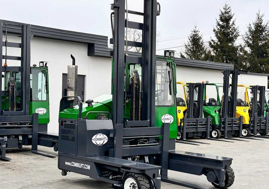 Combilift C4000 / LPG / DUPLEX / LIFTING HEIGHT 550CM / FREE LIFT / LIKE NEW - משאית הגעה ב-4 דרכים: תמונה 4 Combilift C4000 / LPG / DUPLEX / LIFTING HEIGHT 550CM / FREE LIFT / LIKE NEW - משאית הגעה ב-4 דרכים: תמונה 4