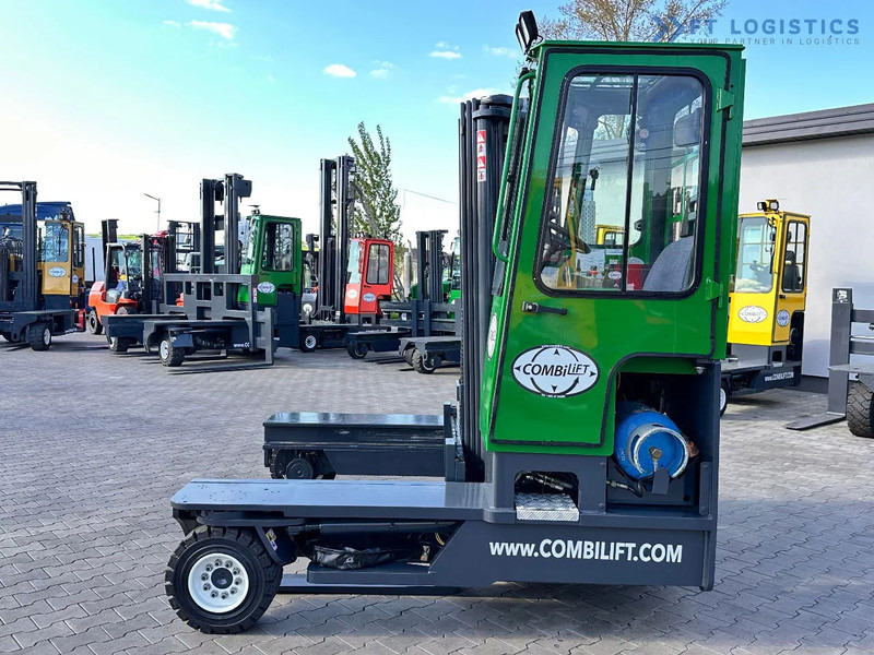 Combilift C4000 / TRIPLEX / 4900MM / LPG / FREE LIFT / FORK SHIFT / LIKE NEW C4000 / TRIPLEX / 4900MM / LPG / FREE LIFT / FORK SHIFT / LIK - משאית הגעה ב-4 דרכים: תמונה 2 Combilift C4000 / TRIPLEX / 4900MM / LPG / FREE LIFT / FORK SHIFT / LIKE NEW C4000 / TRIPLEX / 4900MM / LPG / FREE LIFT / FORK SHIFT / LIK - משאית הגעה ב-4 דרכים: תמונה 2