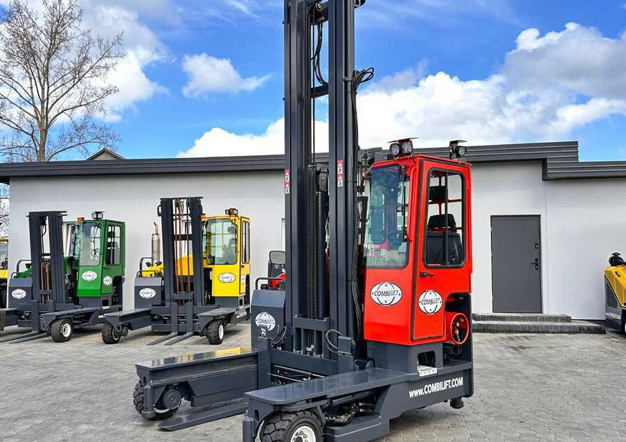 Combilift C4000 / TRIPLEX / 9300MM / FREE LIFT / FORK POSITIONER / GAS / CABIN / LIKE NEW - משאית הגעה ב-4 דרכים: תמונה 1 Combilift C4000 / TRIPLEX / 9300MM / FREE LIFT / FORK POSITIONER / GAS / CABIN / LIKE NEW - משאית הגעה ב-4 דרכים: תמונה 1