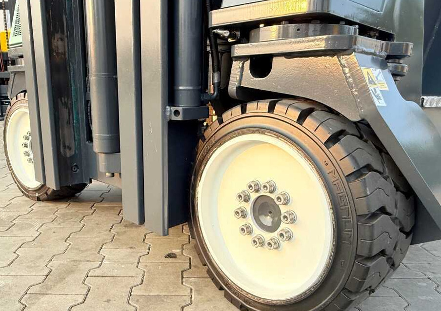 הַחכָּרָה  Combilift C4000CB / TRIPLEX - 5200MM / LPG / FREE LIFT / FORK POSITIONER / FORK SIDESHIFT / HEIGHT 2450MM / LIKE NEW Combilift C4000CB / TRIPLEX - 5200MM / LPG / FREE LIFT / FORK POSITIONER / FORK SIDESHIFT / HEIGHT 2450MM / LIKE NEW: תמונה 19