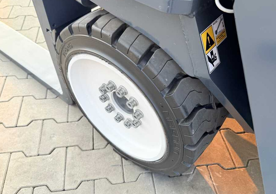 הַחכָּרָה  Combilift C4000CB / TRIPLEX - 5200MM / LPG / FREE LIFT / FORK POSITIONER / FORK SIDESHIFT / HEIGHT 2450MM / LIKE NEW Combilift C4000CB / TRIPLEX - 5200MM / LPG / FREE LIFT / FORK POSITIONER / FORK SIDESHIFT / HEIGHT 2450MM / LIKE NEW: תמונה 10