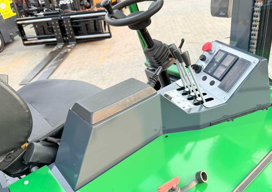 הַחכָּרָה  Combilift C4000CB / TRIPLEX - 5200MM / LPG / FREE LIFT / FORK POSITIONER / FORK SIDESHIFT / HEIGHT 2450MM / LIKE NEW Combilift C4000CB / TRIPLEX - 5200MM / LPG / FREE LIFT / FORK POSITIONER / FORK SIDESHIFT / HEIGHT 2450MM / LIKE NEW: תמונה 24