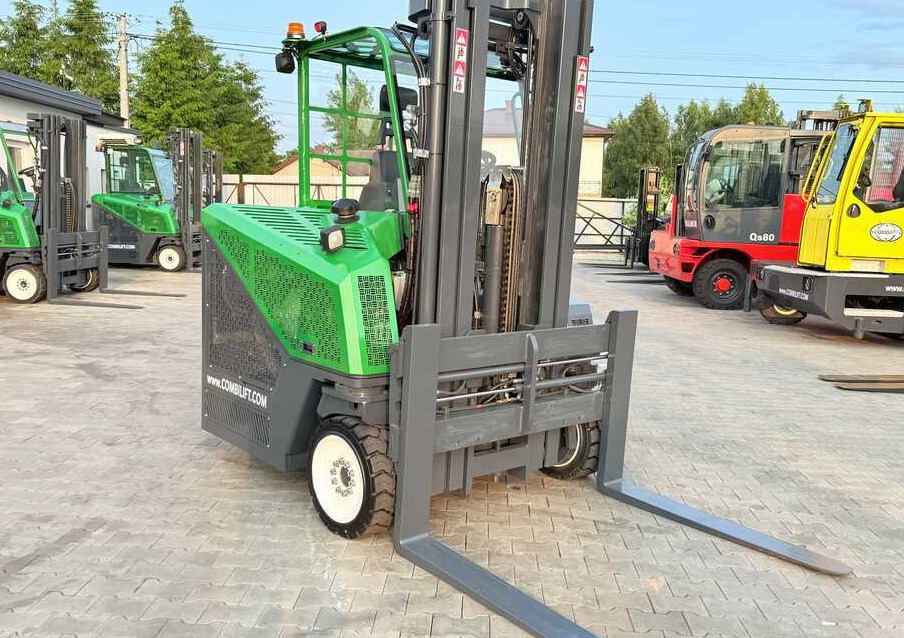 Combilift C4000CB / TRIPLEX - 5200MM / LPG / FREE LIFT / FORK POSITIONER / FORK SIDESHIFT / HEIGHT 2450MM / LIKE NEW - משאית הגעה ב-4 דרכים: תמונה 4 Combilift C4000CB / TRIPLEX - 5200MM / LPG / FREE LIFT / FORK POSITIONER / FORK SIDESHIFT / HEIGHT 2450MM / LIKE NEW - משאית הגעה ב-4 דרכים: תמונה 4