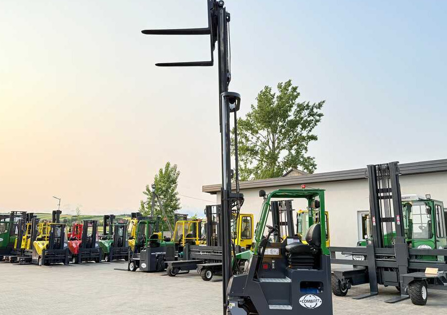 הַחכָּרָה  Combilift C4000CB / TRIPLEX - 5200MM / LPG / FREE LIFT / FORK POSITIONER / FORK SIDESHIFT / HEIGHT 2450MM / LIKE NEW Combilift C4000CB / TRIPLEX - 5200MM / LPG / FREE LIFT / FORK POSITIONER / FORK SIDESHIFT / HEIGHT 2450MM / LIKE NEW: תמונה 30
