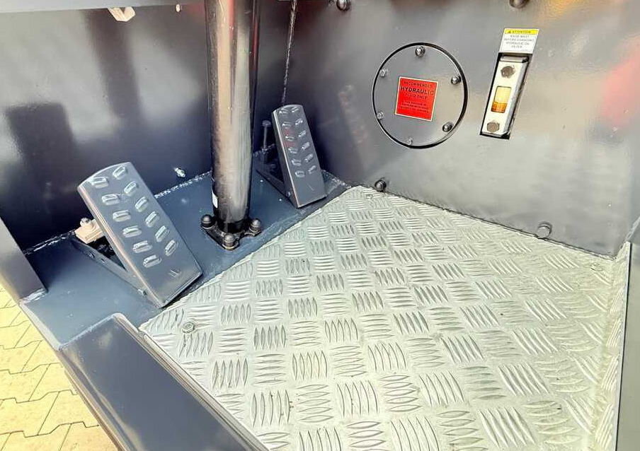 הַחכָּרָה  Combilift C4000CB / TRIPLEX - 5200MM / LPG / FREE LIFT / FORK POSITIONER / FORK SIDESHIFT / HEIGHT 2450MM / LIKE NEW Combilift C4000CB / TRIPLEX - 5200MM / LPG / FREE LIFT / FORK POSITIONER / FORK SIDESHIFT / HEIGHT 2450MM / LIKE NEW: תמונה 11