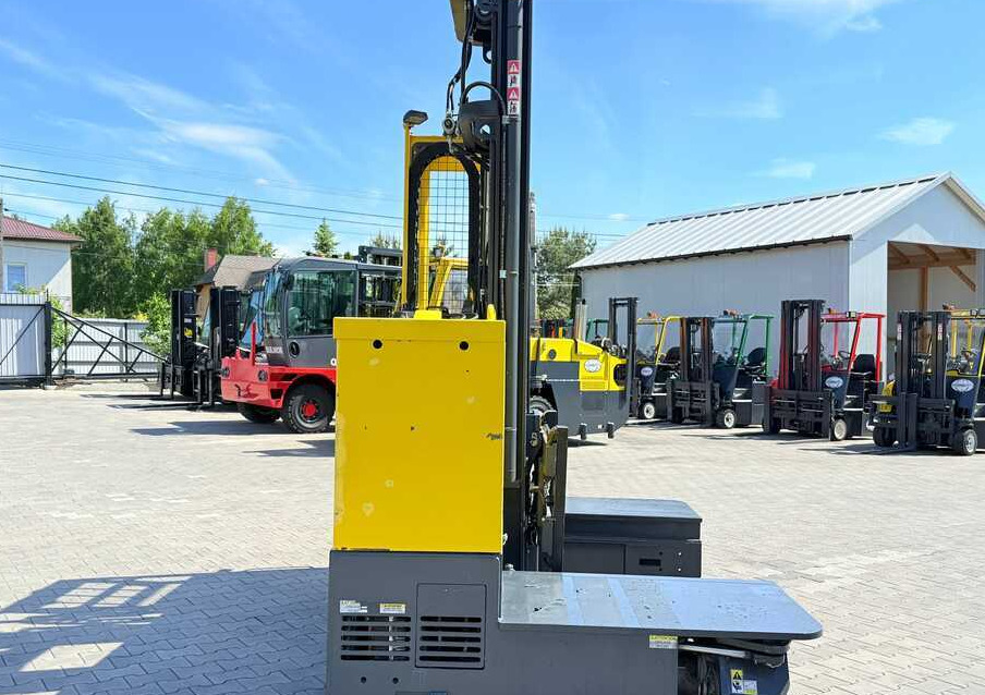 Combilift C4000STE / TRIPLEX / 6850MM / FREE LIFT / ONLY 1,348 HOURS / FORK SIDESHIFT / EXCELLENT CONDITION - משאית הגעה ב-4 דרכים: תמונה 4 Combilift C4000STE / TRIPLEX / 6850MM / FREE LIFT / ONLY 1,348 HOURS / FORK SIDESHIFT / EXCELLENT CONDITION - משאית הגעה ב-4 דרכים: תמונה 4