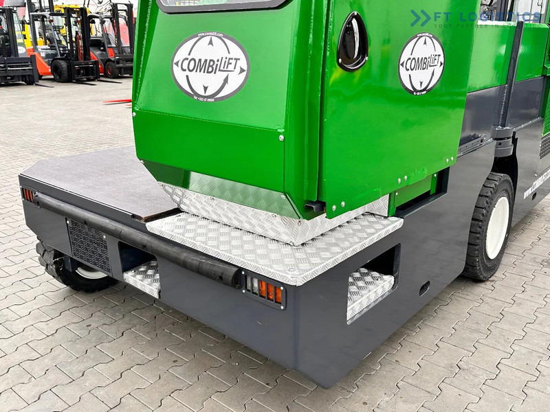 Combilift C5000SL / DIESEL / 4500MM / DUPLEX / CABIN / PLATFORMS / LIKE NEW C5000SL / DIESEL / 4500MM / DUPLEX / CABIN / PLATFORMS / LIKE - מעמיס צד: תמונה 5 Combilift C5000SL / DIESEL / 4500MM / DUPLEX / CABIN / PLATFORMS / LIKE NEW C5000SL / DIESEL / 4500MM / DUPLEX / CABIN / PLATFORMS / LIKE - מעמיס צד: תמונה 5