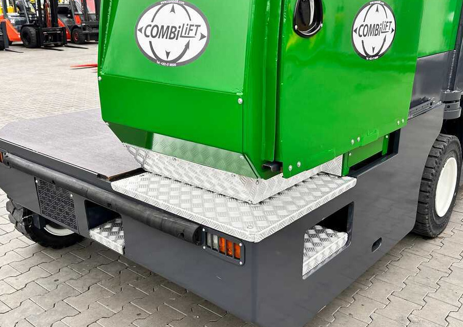 Combilift C5000SL / DIESEL / 4500MM / DUPLEX / CABIN / PLATFORMS / LIKE NEW - מעמיס צד: תמונה 4 Combilift C5000SL / DIESEL / 4500MM / DUPLEX / CABIN / PLATFORMS / LIKE NEW - מעמיס צד: תמונה 4