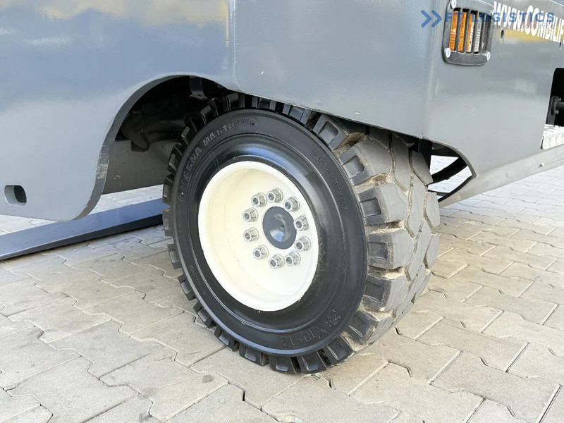 Combilift C5000SR / DIESEL / TRIPLEX MAST – 6100 MM / FORK POSITIONER / FULL CABIN C5000SR / DIESEL / TRIPLEX MAST – 6100 MM / FORK POSITI - משאית הגעה ב-4 דרכים: תמונה 4 Combilift C5000SR / DIESEL / TRIPLEX MAST – 6100 MM / FORK POSITIONER / FULL CABIN C5000SR / DIESEL / TRIPLEX MAST – 6100 MM / FORK POSITI - משאית הגעה ב-4 דרכים: תמונה 4