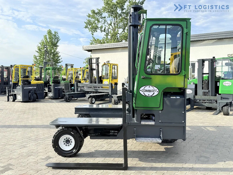 Combilift C5000XL / DIESEL / DUPLEX - 4000MM / WIDE FORK POSITIONER 3350MM / FULL HEATED CABIN / ONLY 6453H / CONDITION - LIKE NEW! C5000X - משאית הגעה ב-4 דרכים: תמונה 4 Combilift C5000XL / DIESEL / DUPLEX - 4000MM / WIDE FORK POSITIONER 3350MM / FULL HEATED CABIN / ONLY 6453H / CONDITION - LIKE NEW! C5000X - משאית הגעה ב-4 דרכים: תמונה 4