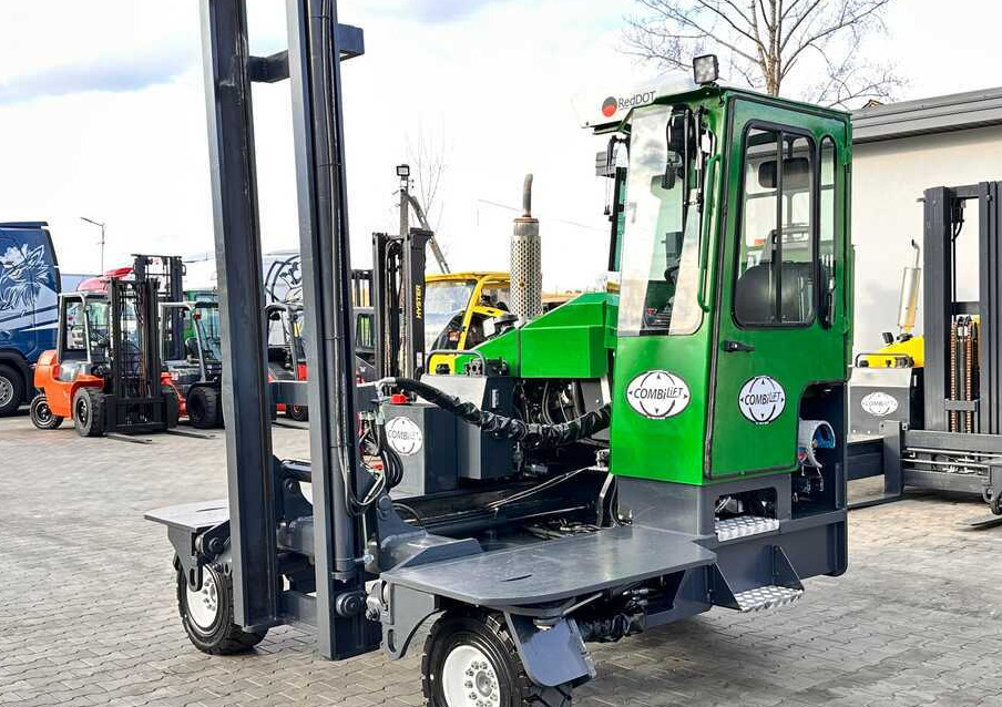 משאית הגעה ב-4 דרכים Combilift C5000XL / LPG / AIR CONDITIONING / WIDE POSITIONER / DUPLEX MAST / ADJUSTABLE FORKS / NEW TIRES / EXCELLENT CONDITION!: תמונה 24