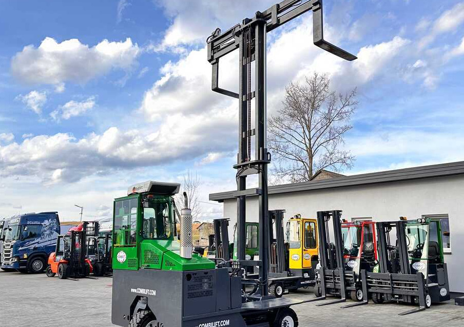 משאית הגעה ב-4 דרכים Combilift C5000XL / LPG / AIR CONDITIONING / WIDE POSITIONER / DUPLEX MAST / ADJUSTABLE FORKS / NEW TIRES / EXCELLENT CONDITION!: תמונה 32