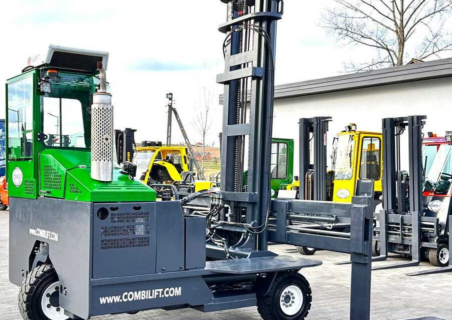 משאית הגעה ב-4 דרכים Combilift C5000XL / LPG / AIR CONDITIONING / WIDE POSITIONER / DUPLEX MAST / ADJUSTABLE FORKS / NEW TIRES / EXCELLENT CONDITION!: תמונה 35