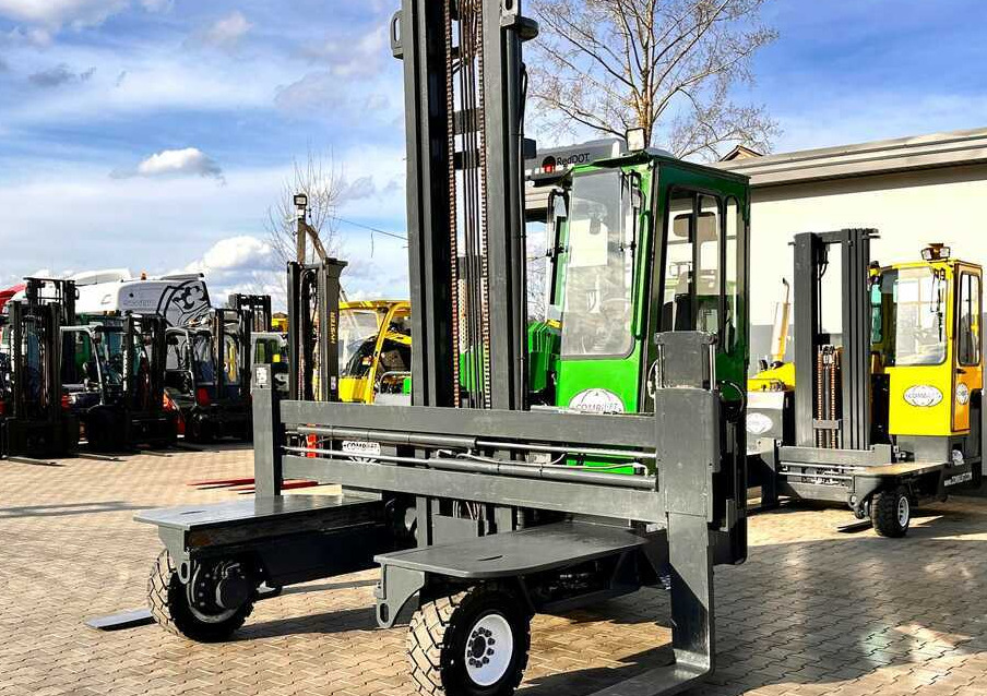 Combilift C5000XL / LPG / AIR CONDITIONING / WIDE POSITIONER / DUPLEX MAST / ADJUSTABLE FORKS / NEW TIRES / EXCELLENT CONDITION! - משאית הגעה ב-4 דרכים: תמונה 1 Combilift C5000XL / LPG / AIR CONDITIONING / WIDE POSITIONER / DUPLEX MAST / ADJUSTABLE FORKS / NEW TIRES / EXCELLENT CONDITION! - משאית הגעה ב-4 דרכים: תמונה 1