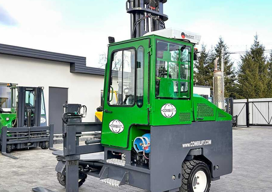 משאית הגעה ב-4 דרכים Combilift C5000XL / LPG / AIR CONDITIONING / WIDE POSITIONER / DUPLEX MAST / ADJUSTABLE FORKS / NEW TIRES / EXCELLENT CONDITION!: תמונה 36