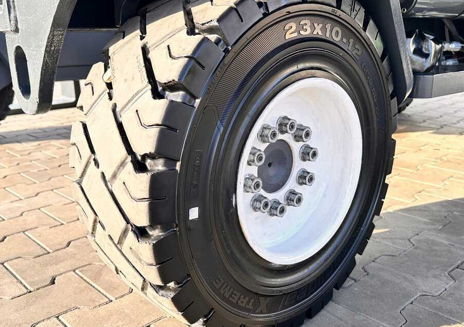 משאית הגעה ב-4 דרכים Combilift C5000XL / LPG / AIR CONDITIONING / WIDE POSITIONER / DUPLEX MAST / ADJUSTABLE FORKS / NEW TIRES / EXCELLENT CONDITION!: תמונה 6