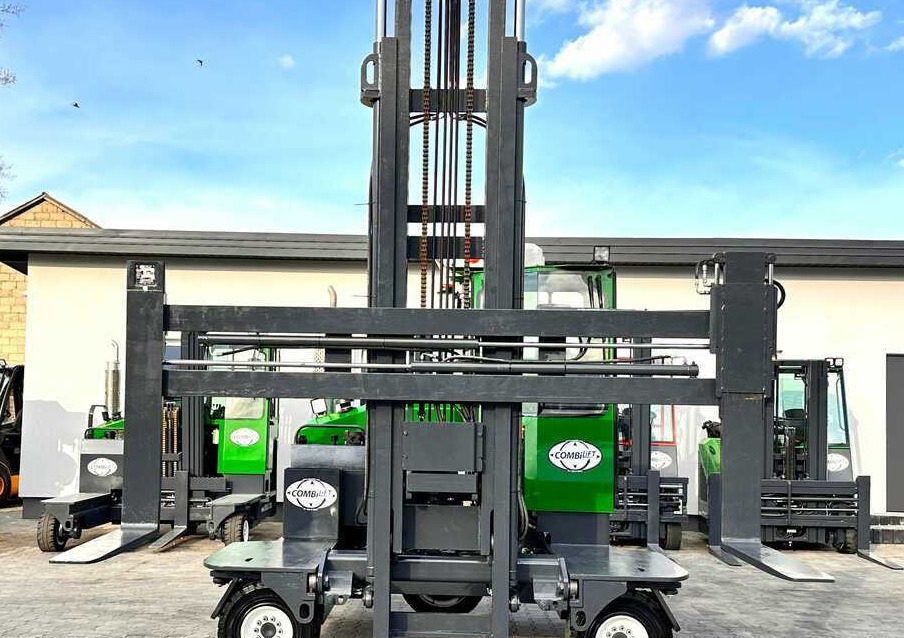 משאית הגעה ב-4 דרכים Combilift C5000XL / LPG / AIR CONDITIONING / WIDE POSITIONER / DUPLEX MAST / ADJUSTABLE FORKS / NEW TIRES / EXCELLENT CONDITION!: תמונה 19