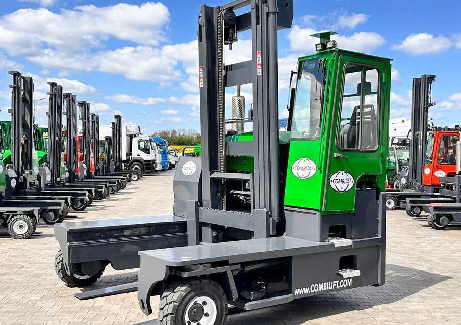 Combilift C8000 / DIESEL / 4600MM / DUPLEX / KUBOTA / EXCELLENT CONDITION - משאית הגעה ב-4 דרכים: תמונה 1 Combilift C8000 / DIESEL / 4600MM / DUPLEX / KUBOTA / EXCELLENT CONDITION - משאית הגעה ב-4 דרכים: תמונה 1
