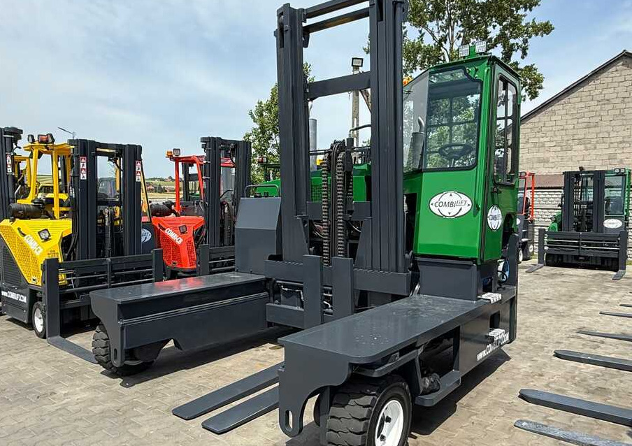 Combilift C8000 / GAS / DUPLEX / 2019 / FORK POSITIONER / NEW TIRES / LIKE-NEW - משאית הגעה ב-4 דרכים: תמונה 1 Combilift C8000 / GAS / DUPLEX / 2019 / FORK POSITIONER / NEW TIRES / LIKE-NEW - משאית הגעה ב-4 דרכים: תמונה 1