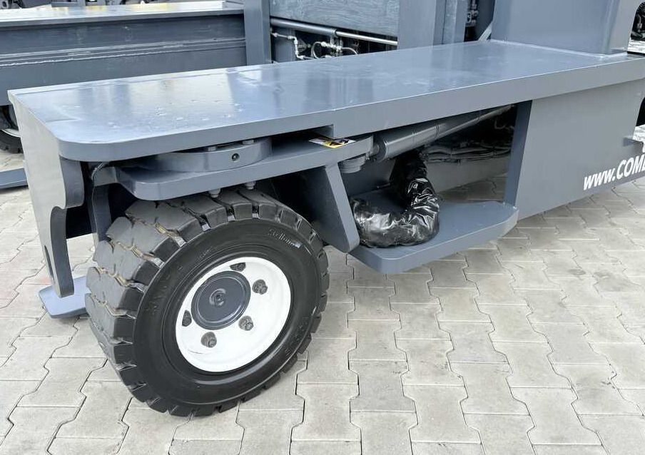 Combilift C8000 / GAS / DUPLEX - 4700MM / FORK POSITIONER / FREE LIFT / FULL HEATED CABIN / ONLY 5141H / CONDITION – LIKE NEW! - משאית הגעה ב-4 דרכים: תמונה 3 Combilift C8000 / GAS / DUPLEX - 4700MM / FORK POSITIONER / FREE LIFT / FULL HEATED CABIN / ONLY 5141H / CONDITION – LIKE NEW! - משאית הגעה ב-4 דרכים: תמונה 3