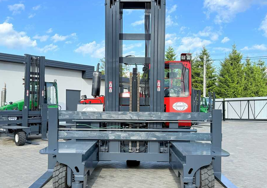Combilift C8000 / GAS / TRIPLEX 8300 / WIDE FORK POSITIRONER / FREE-LIFT / A comprehensive range of four-way and side-loading forklifts. - משאית הגעה ב-4 דרכים: תמונה 4 Combilift C8000 / GAS / TRIPLEX 8300 / WIDE FORK POSITIRONER / FREE-LIFT / A comprehensive range of four-way and side-loading forklifts. - משאית הגעה ב-4 דרכים: תמונה 4
