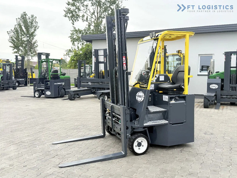 Combilift CB2500 / DUPLEX / 4100MM / DIESEL / FREE LIFT / FORK POSITIONER / SIDE SHIFT / LIKE NEW / Wide range of four-way and side loader - משאית הגעה ב-4 דרכים: תמונה 2 Combilift CB2500 / DUPLEX / 4100MM / DIESEL / FREE LIFT / FORK POSITIONER / SIDE SHIFT / LIKE NEW / Wide range of four-way and side loader - משאית הגעה ב-4 דרכים: תמונה 2