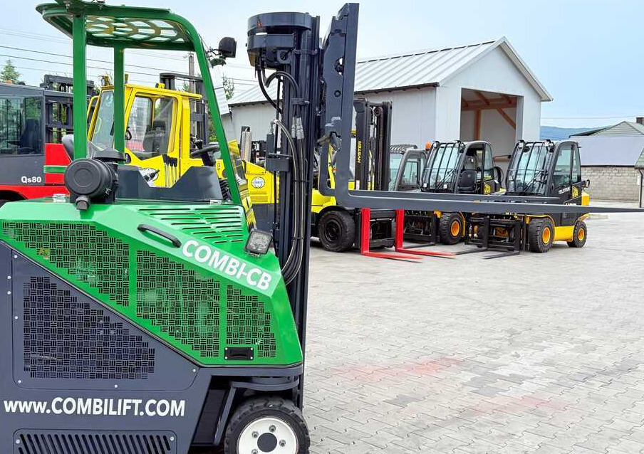 הַחכָּרָה  Combilift CB3000 / DIESEL / TRIPLEX 4900MM / FREE LIFT / SIDESHIFT / FORK POSITIONER / 1500MM FORKS / LIKE NEW Combilift CB3000 / DIESEL / TRIPLEX 4900MM / FREE LIFT / SIDESHIFT / FORK POSITIONER / 1500MM FORKS / LIKE NEW: תמונה 23