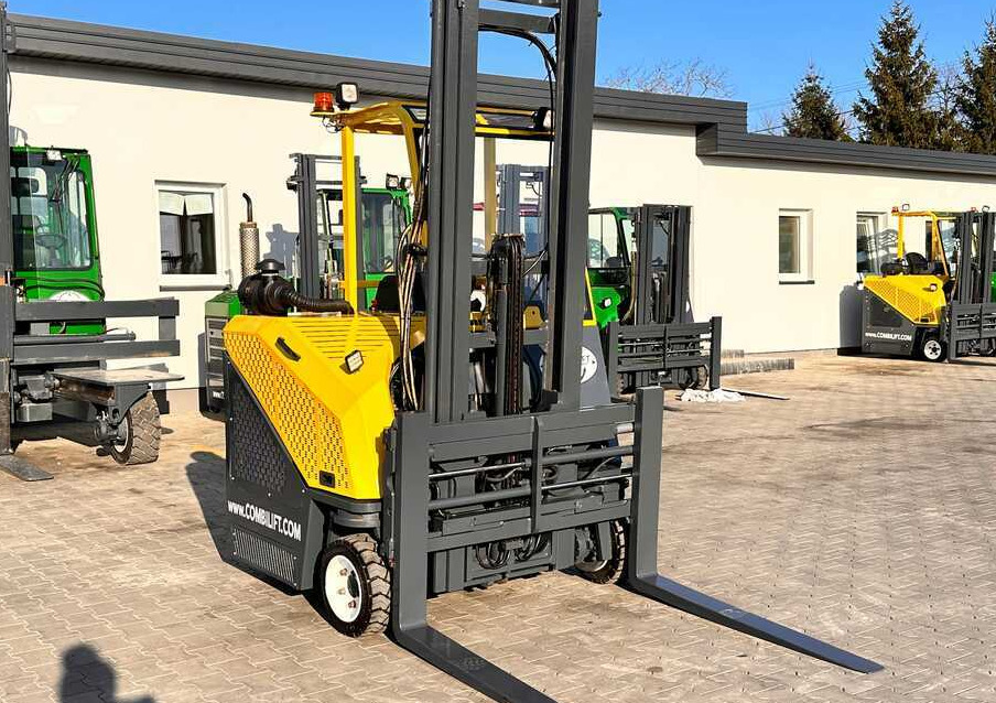 Combilift CB3000 / LPG / DUPLEX / 4000MM / FREE LIFT / NEW BAND TIRES / LIKE NEW - משאית הגעה ב-4 דרכים: תמונה 5 Combilift CB3000 / LPG / DUPLEX / 4000MM / FREE LIFT / NEW BAND TIRES / LIKE NEW - משאית הגעה ב-4 דרכים: תמונה 5