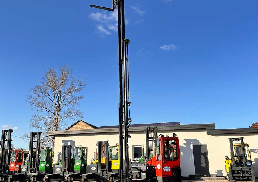 משאית הגעה ב-4 דרכים Combilift COMBILIFT C4000 – TRIPLEX 9300 mm – Year 2017 – GAS – FREE LIFT – FORK SIDE SHIFT – CONDITION 5/5: תמונה 27
